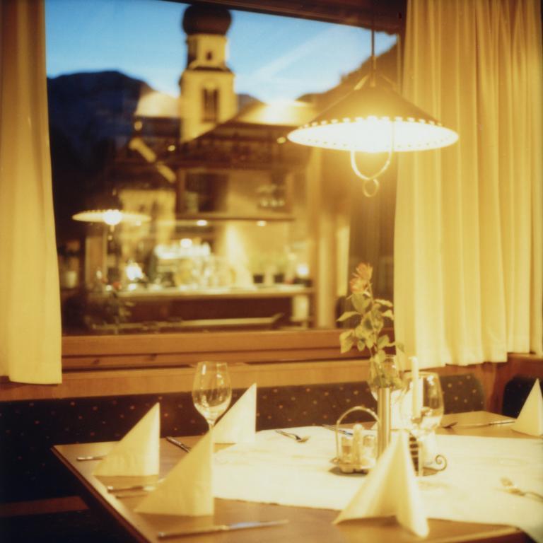 Alfonsstueberl - Ferienwohnungen & Restaurant Innervillgraten Eksteriør bilde
