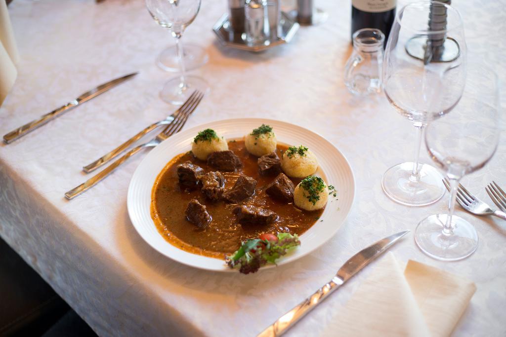 Alfonsstueberl - Ferienwohnungen & Restaurant Innervillgraten Eksteriør bilde