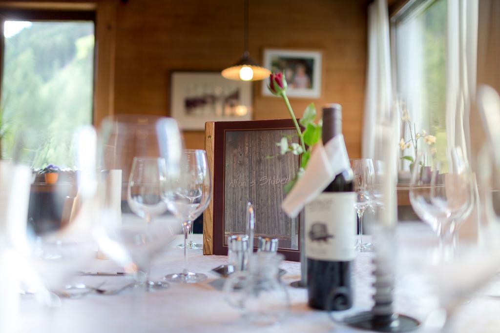 Alfonsstueberl - Ferienwohnungen & Restaurant Innervillgraten Eksteriør bilde