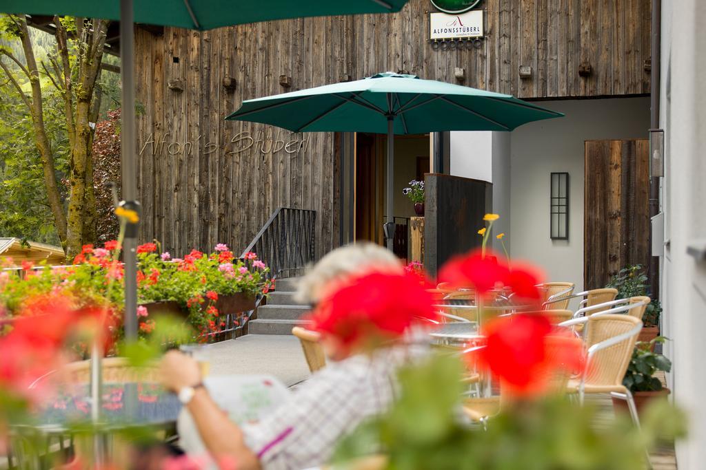 Alfonsstueberl - Ferienwohnungen & Restaurant Innervillgraten Eksteriør bilde
