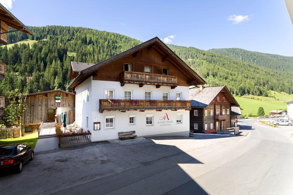Alfonsstueberl - Ferienwohnungen & Restaurant Innervillgraten Eksteriør bilde