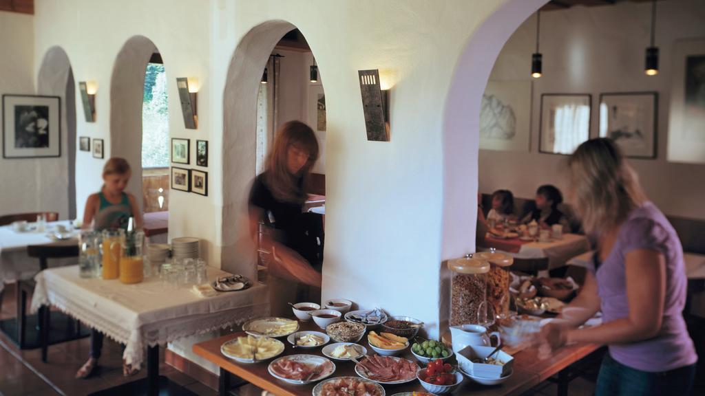 Alfonsstueberl - Ferienwohnungen & Restaurant Innervillgraten Eksteriør bilde