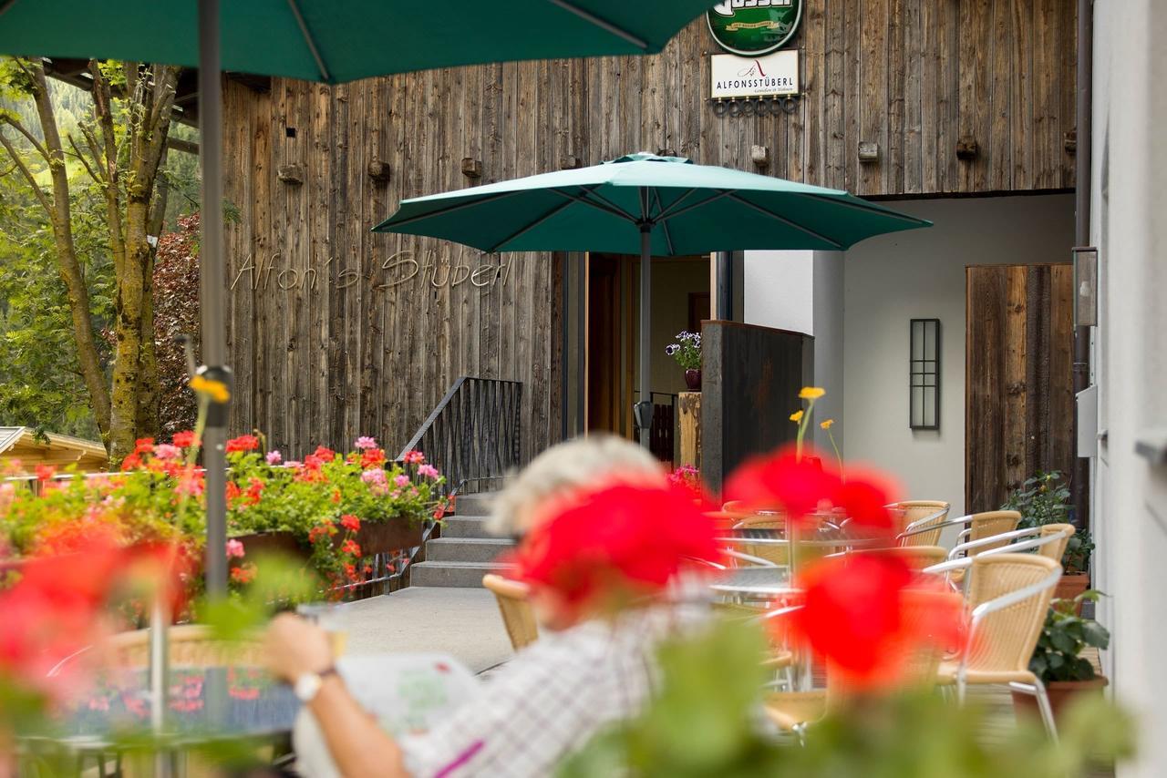 Alfonsstueberl - Ferienwohnungen & Restaurant Innervillgraten Eksteriør bilde